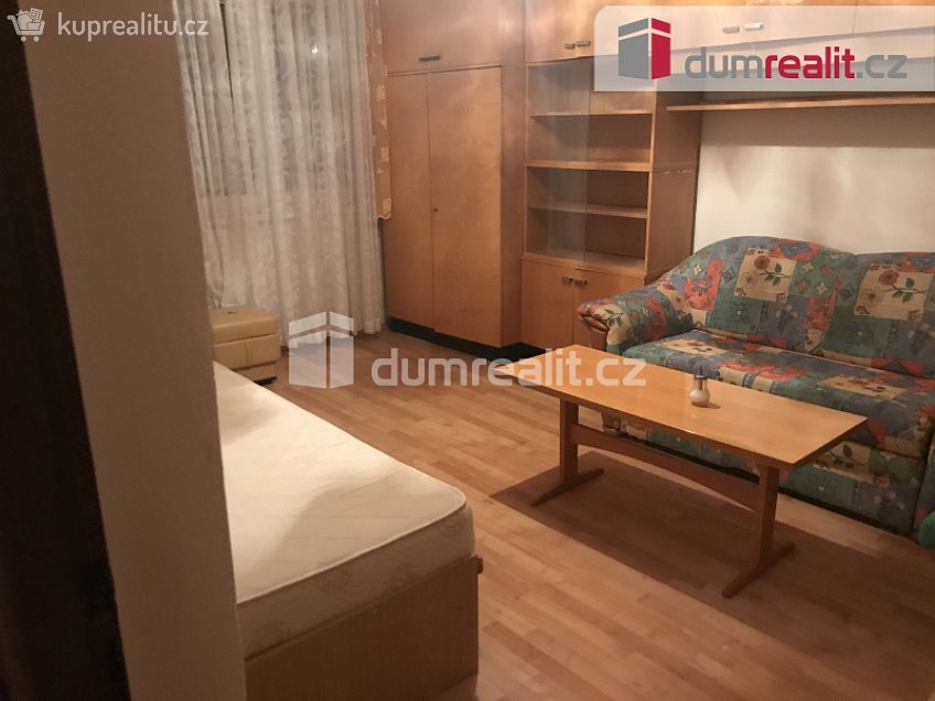 Pronájem bytu - pokoj 15 m^2 Na Petřinách, Praha 6 