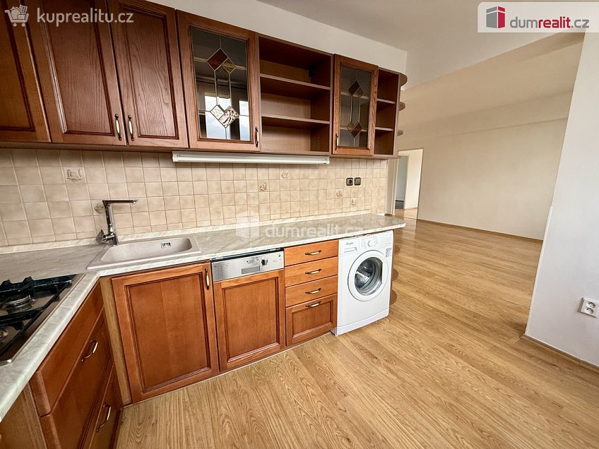 Pronájem bytu 3+1 82 m^2 sídl. Hůrka, Kralupy nad Vltavou 