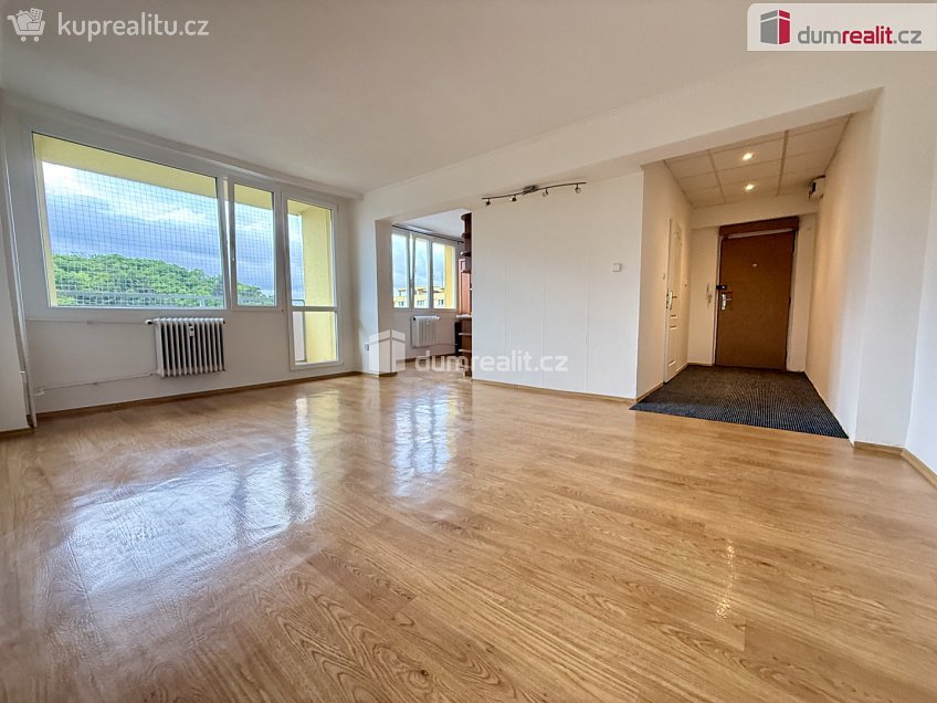 Pronájem bytu 3+1 82 m^2 sídl. Hůrka, Kralupy nad Vltavou 