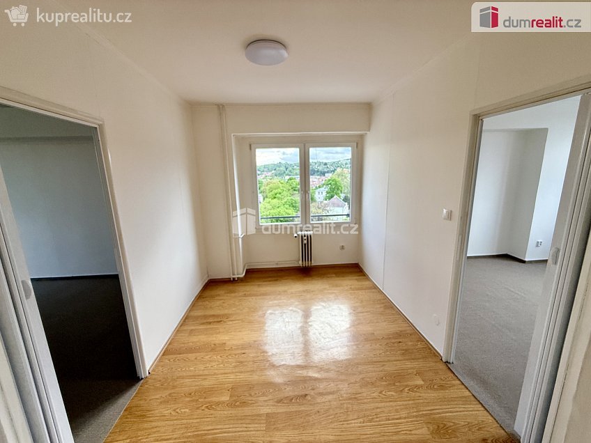 Pronájem bytu 3+1 82 m^2 sídl. Hůrka, Kralupy nad Vltavou 