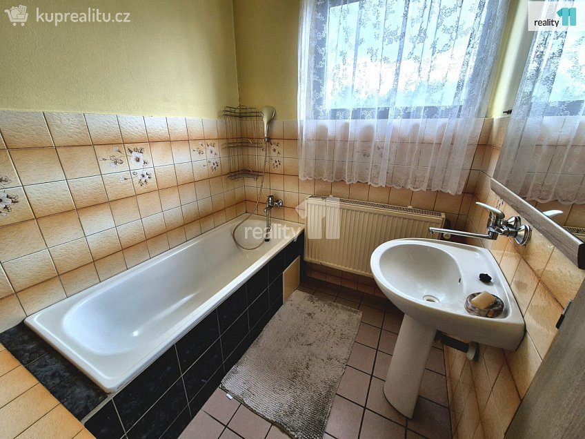Prodej  rodinného domu 189 m^2 Thomayerova, Aš 