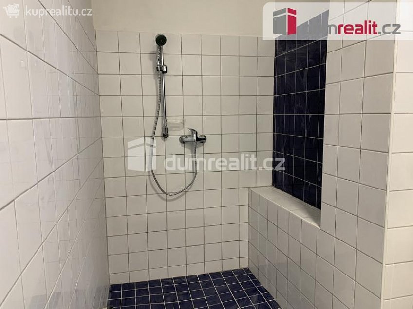 Pronájem  kanceláře 61 m^2 Kalendova, Hradec Králové 