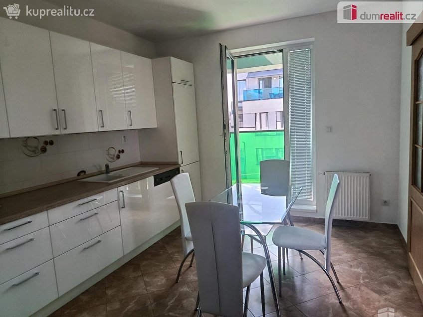 Pronájem bytu 3+kk 65 m^2 Nepomuckých, Praha 18 