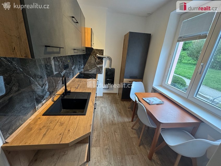 Pronájem bytu 2+1 52 m^2 Hlavní, Uherský Brod 