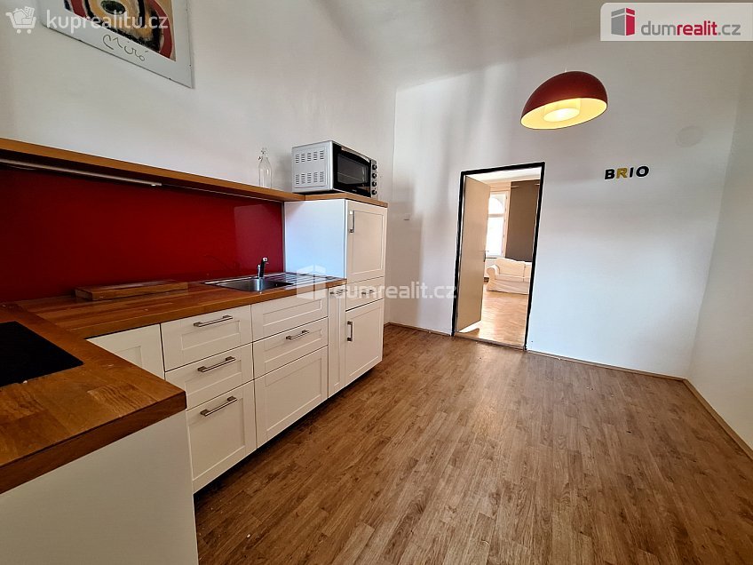 Pronájem bytu 3+kk 64 m^2 Kamenická, Praha 7 
