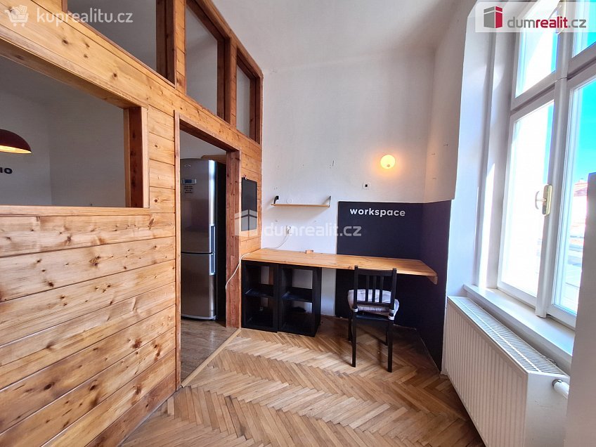 Pronájem bytu 3+kk 64 m^2 Kamenická, Praha 7 