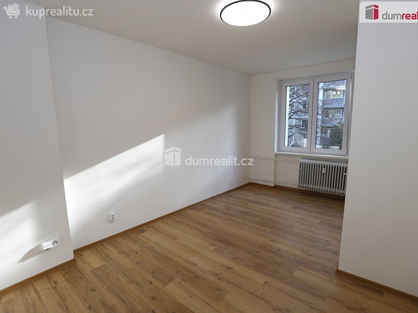 Pronájem bytu 1+kk 23 m^2 Pohraniční stráže, Kraslice 