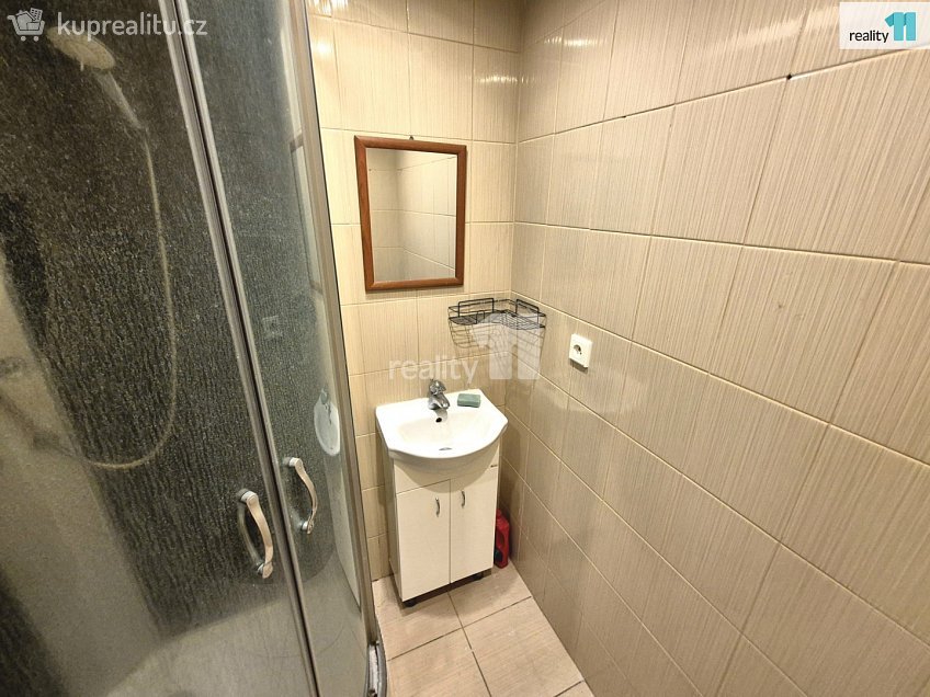 Pronájem bytu 2+1 55 m^2 Karlova, Aš 