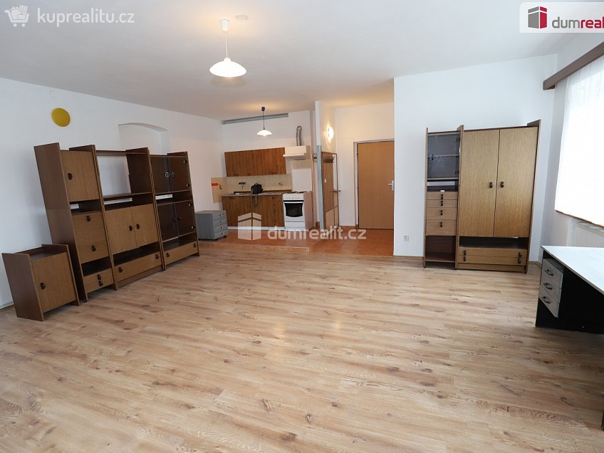 Pronájem bytu 1+kk 58 m^2 Karlovy Vary, Karlovy Vary 