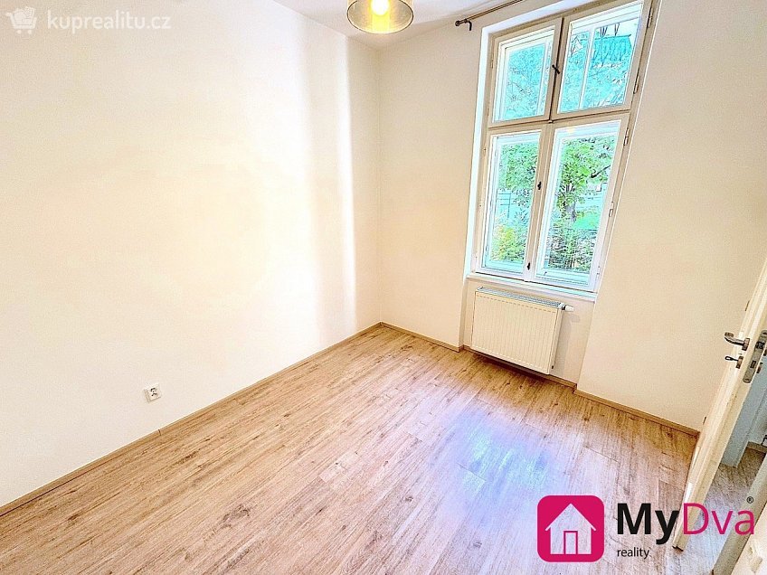 Pronájem bytu 2+kk 48 m^2 Lužická, Znojmo 