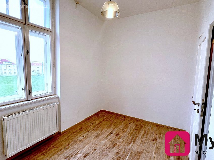 Pronájem bytu 2+kk 40 m^2 Lužická, Znojmo 