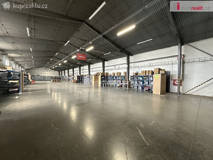 Pronájem  skladu 3000 m^2 Na Hrůdách, Břeclav 