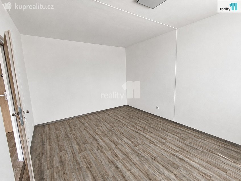 Pronájem bytu 2+1 46 m^2 Lnářská, Trutnov 