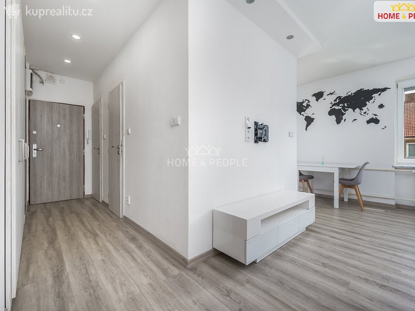 Pronájem bytu 2+kk 50 m^2 Sídliště, Lysá nad Labem 