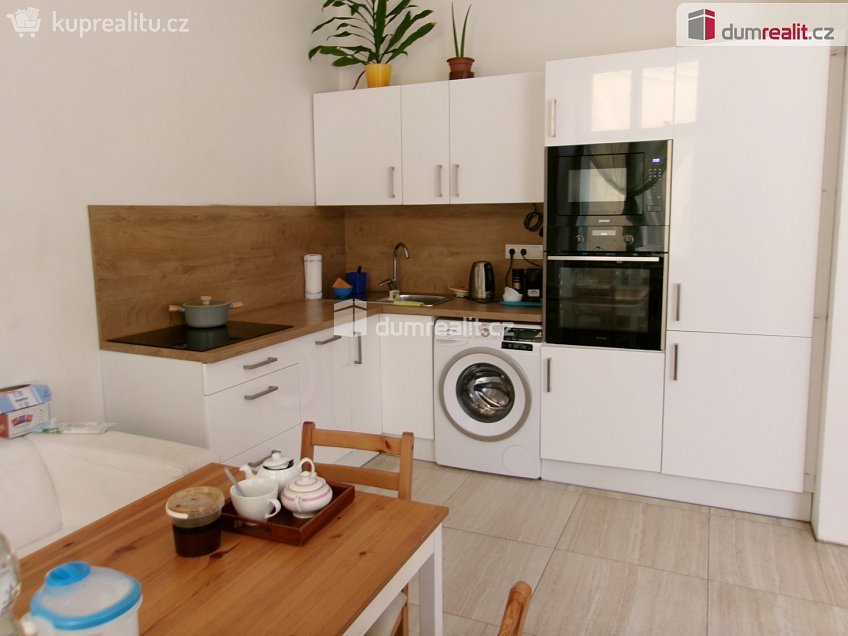 Prodej bytu 4+kk 150 m^2 Škrétova, Praha 2 