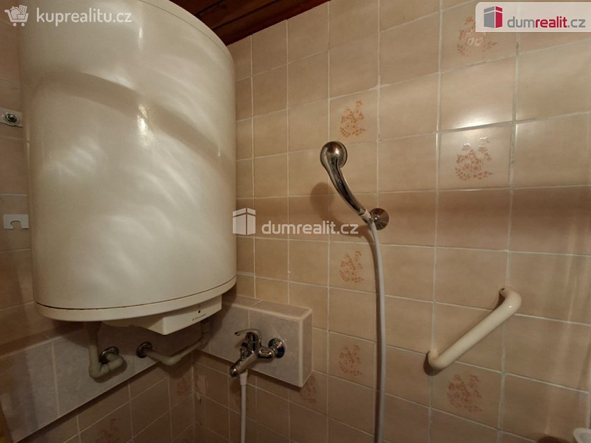 Prodej  chaty 95 m^2 Černé Voděrady, Černé Voděrady 
