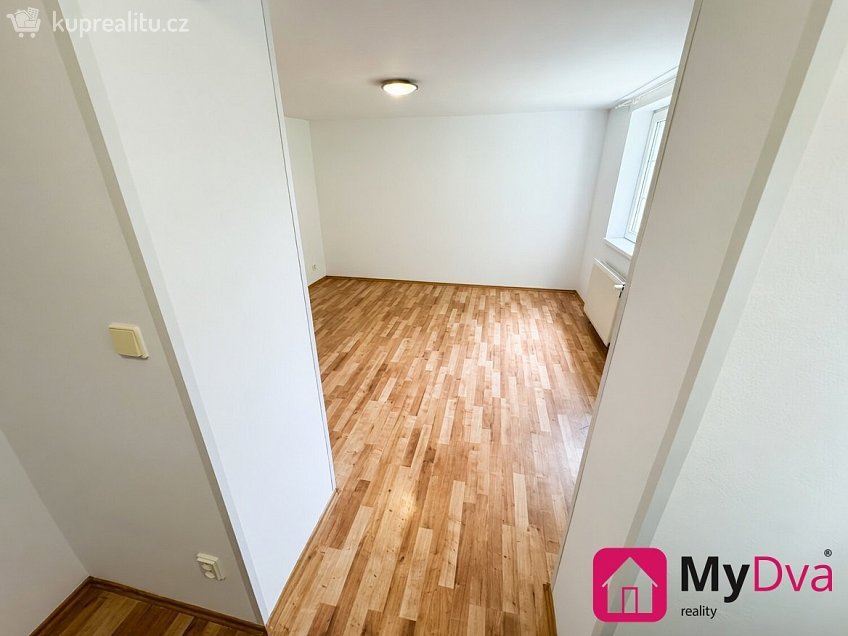 Pronájem bytu 1+1 29 m^2 Nový Šaldorf-Sedlešovice, Nový Šaldorf-Sedlešovice 