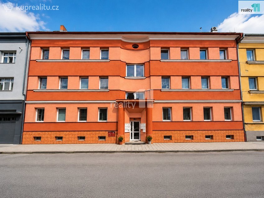 Prodej bytu 3+1 94 m^2 Slavíkova, Hodonín 