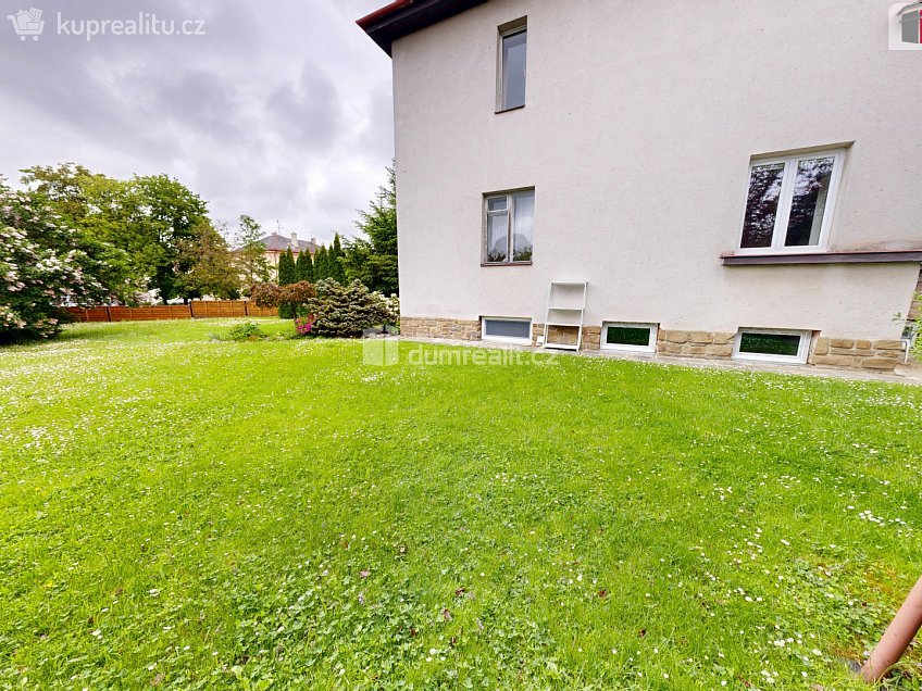 Prodej  rodinného domu 270 m^2 Hobzíkova, Opava 