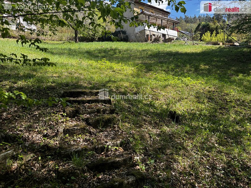 Prodej  stavebního pozemku 1153 m^2 Lužné, Luhačovice 