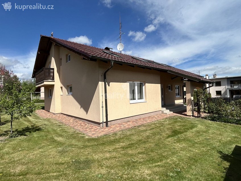 Pronájem  rodinného domu 279 m^2 Sadová, Humpolec 