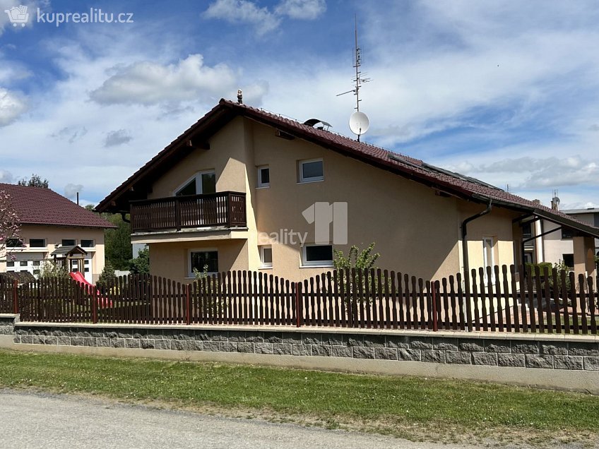 Pronájem  rodinného domu 279 m^2 Sadová, Humpolec 
