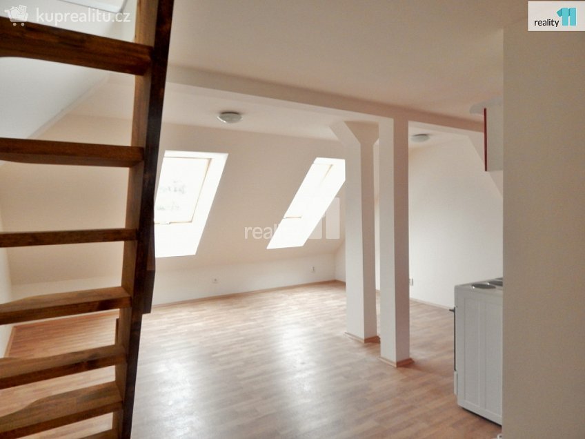 Prodej bytu 3+kk 72 m^2 Českobrodská, Praha 9 