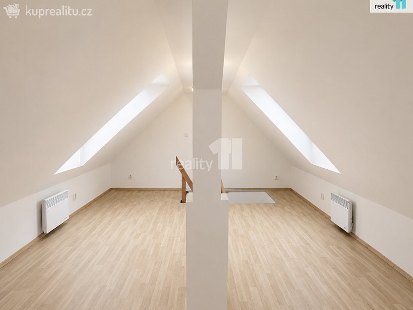 Prodej bytu 3+kk 72 m^2 Českobrodská, Praha 9 