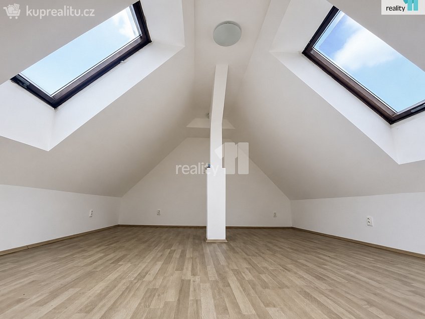 Prodej bytu 3+kk 72 m^2 Českobrodská, Praha 9 