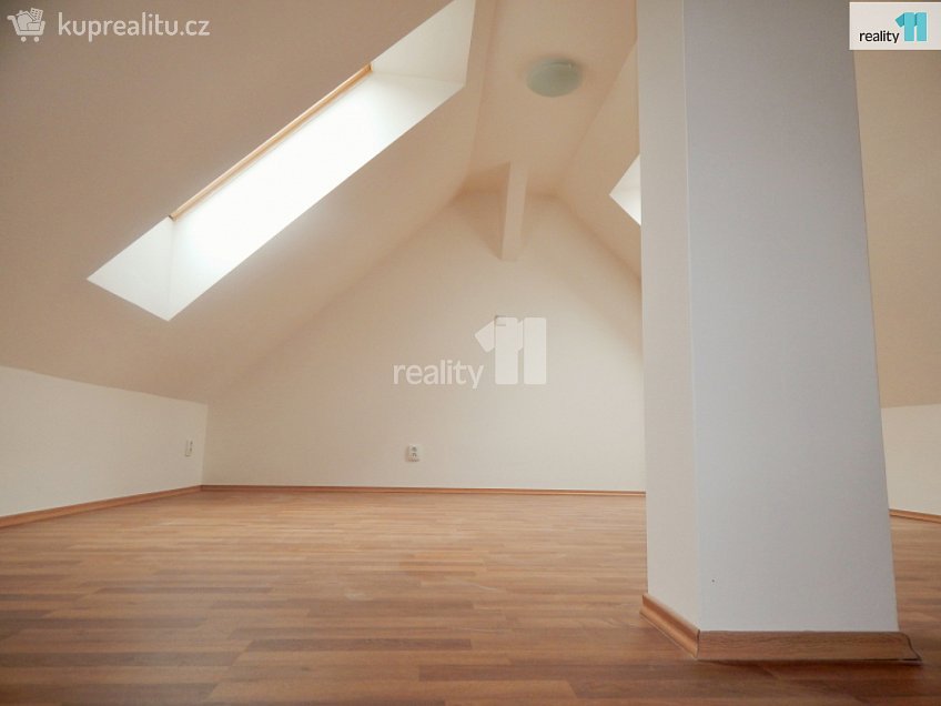 Prodej bytu 3+kk 72 m^2 Českobrodská, Praha 9 