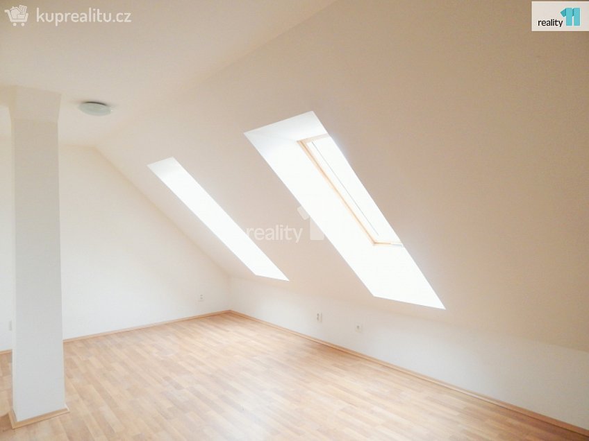 Prodej bytu 3+kk 72 m^2 Českobrodská, Praha 9 