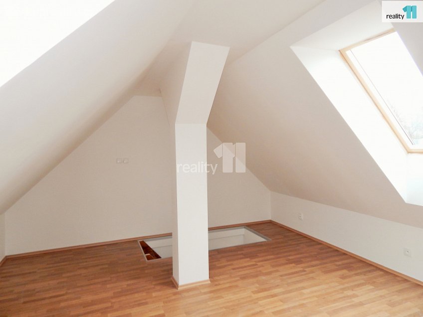 Prodej bytu 3+kk 72 m^2 Českobrodská, Praha 9 