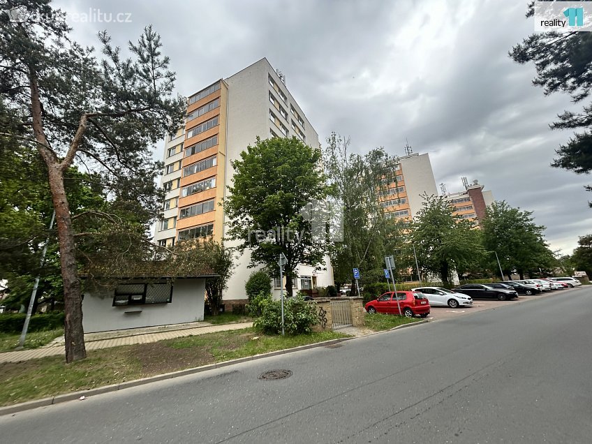 Prodej bytu 3+1 73 m^2 Běluňská, Praha 20 