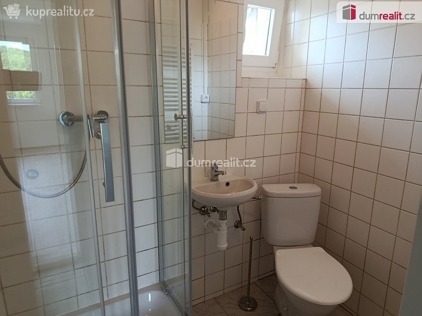 Pronájem bytu 1+kk 23 m^2 Týmlova, Praha 4 