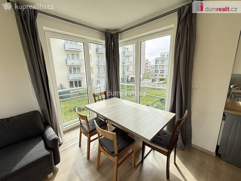 Prodej bytu 3+kk 73 m^2 Toufarova, Praha-Řeporyje 