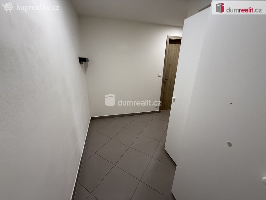 Prodej bytu 3+kk 73 m^2 Toufarova, Praha-Řeporyje 