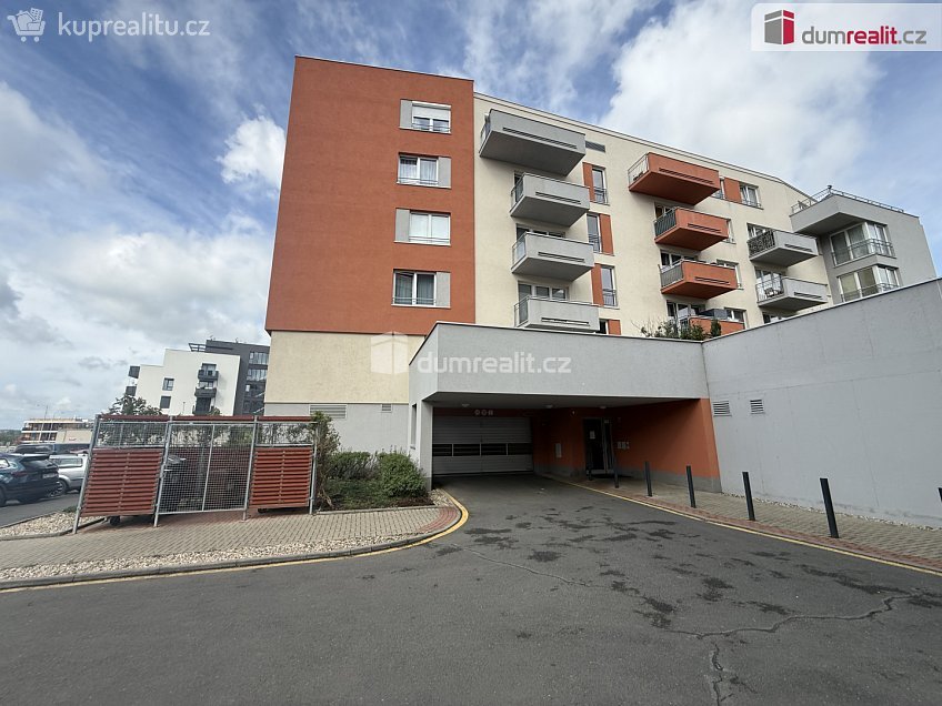 Prodej bytu 3+kk 73 m^2 Toufarova, Praha-Řeporyje 