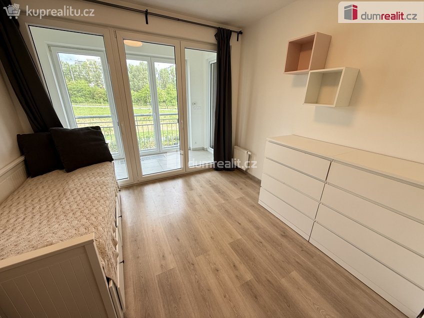 Prodej bytu 3+kk 73 m^2 Toufarova, Praha-Řeporyje 