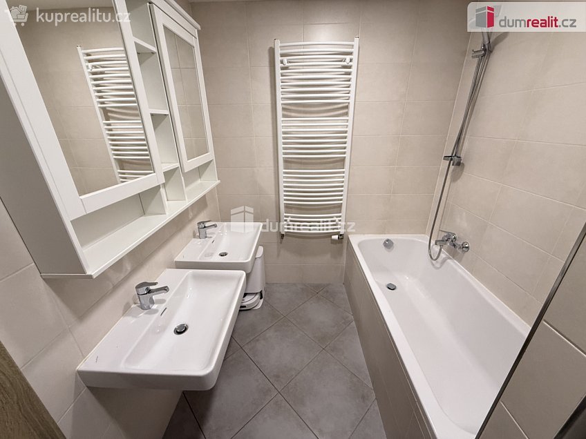 Prodej bytu 3+kk 73 m^2 Toufarova, Praha-Řeporyje 
