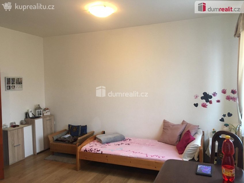 Pronájem bytu 2+kk 43 m^2 Zenklova, Praha 8 