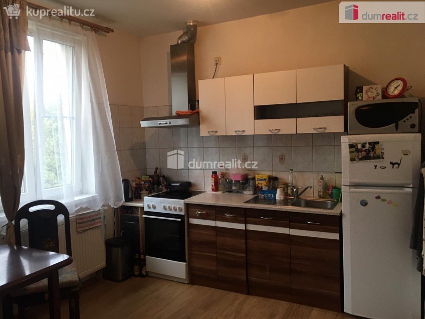 Pronájem bytu 2+kk 43 m^2 Zenklova, Praha 8 