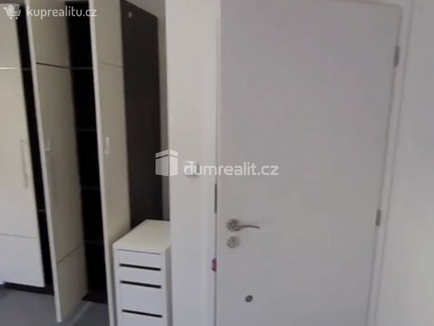 Pronájem bytu - pokoj 16 m^2 Pilská, Praha 14 