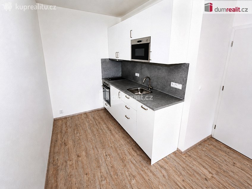 Pronájem bytu 2+kk 48 m^2 Nad lesním divadlem, Praha 4 