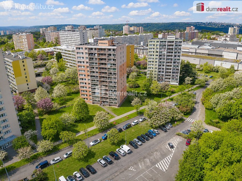 Pronájem bytu 2+kk 48 m^2 Nad lesním divadlem, Praha 4 