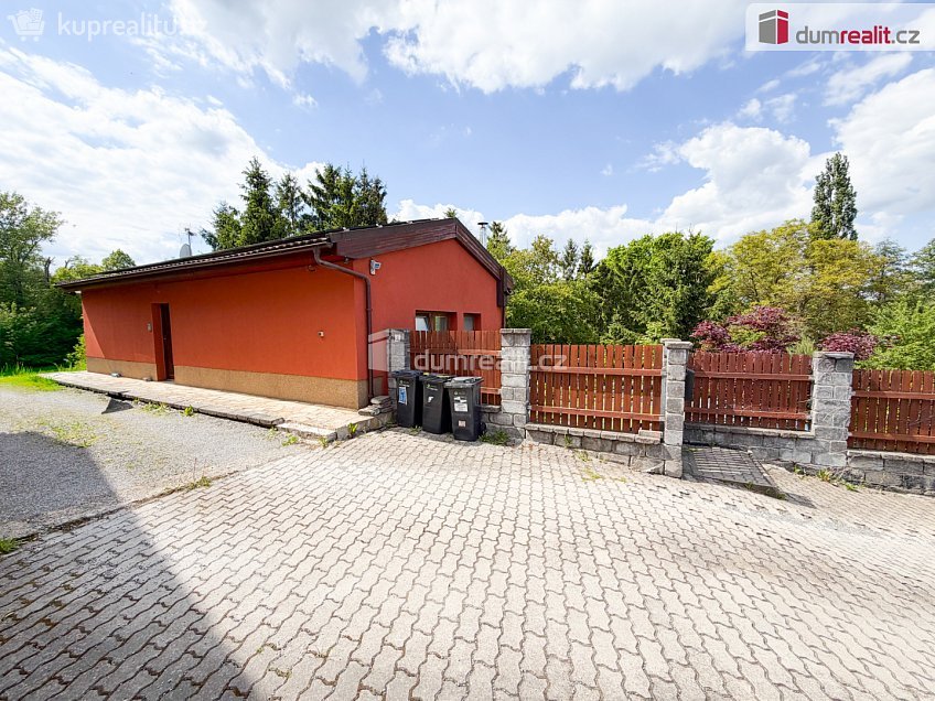 Prodej  rodinného domu 160 m^2 Strmá, Říčany 