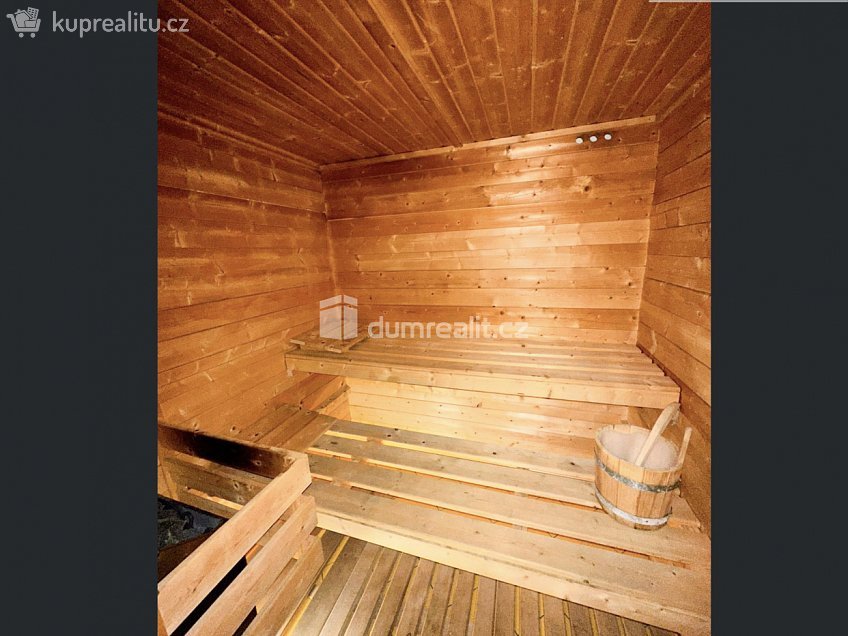 Prodej  rodinného domu 160 m^2 Strmá, Říčany 
