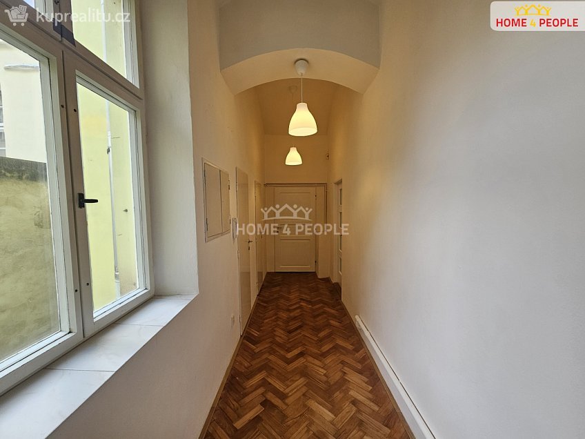 Pronájem bytu 2+1 62 m^2 Opatovická, Praha 1 