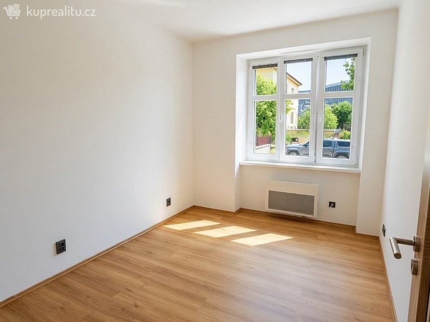 Pronájem bytu 2+kk 52 m^2 Slovenská, Znojmo 