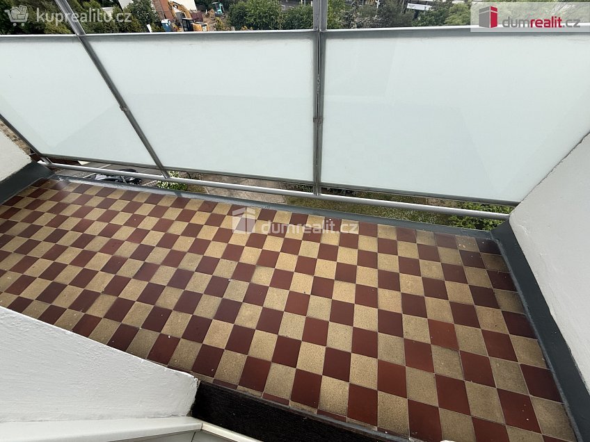 Pronájem bytu 3+kk 85 m^2 Žernovská, Praha 10 