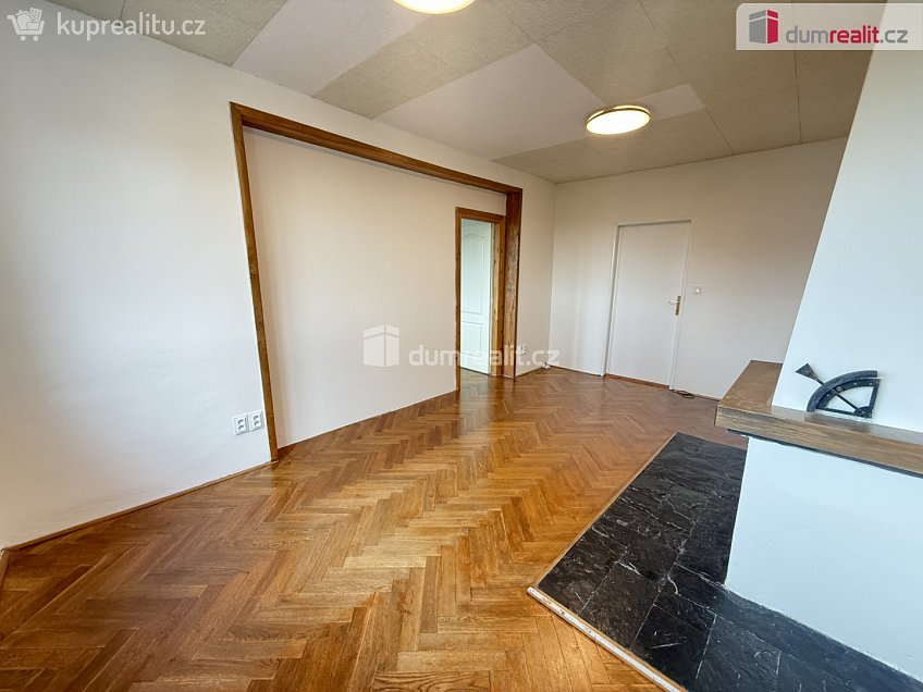 Pronájem bytu 3+kk 85 m^2 Žernovská, Praha 10 